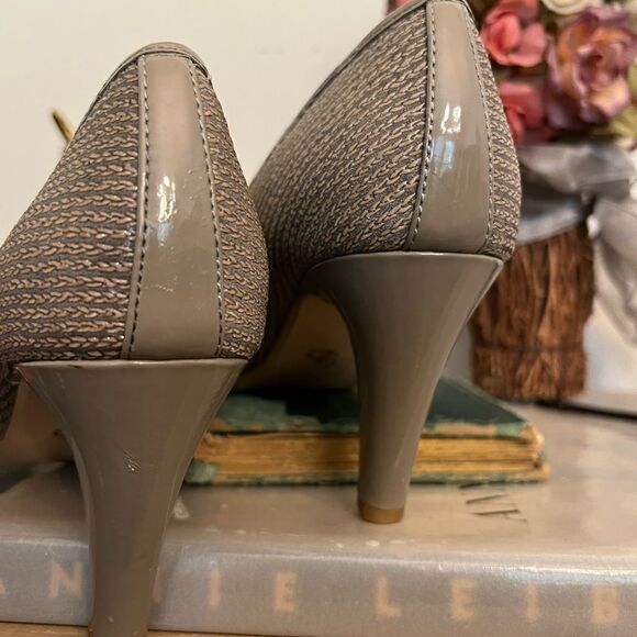 Circa Joan David Luxe women’s heels.  Size 10M. - Picture 6 of 13
